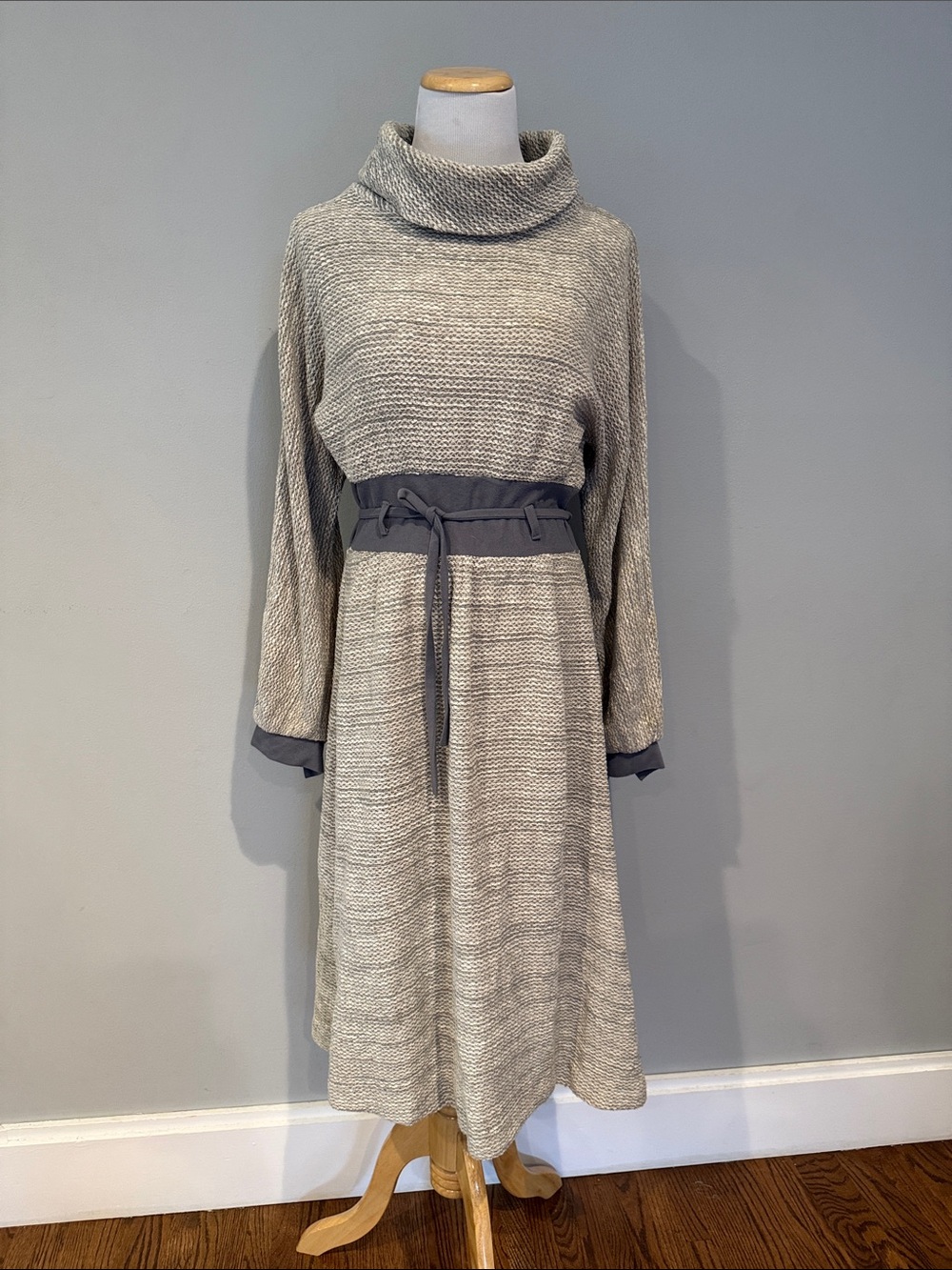 Fabulous vintage cowl neck Knit Dress in Heather Gray-sm/ med